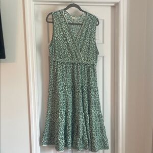 Max Studio Green Patterned Midi Dress